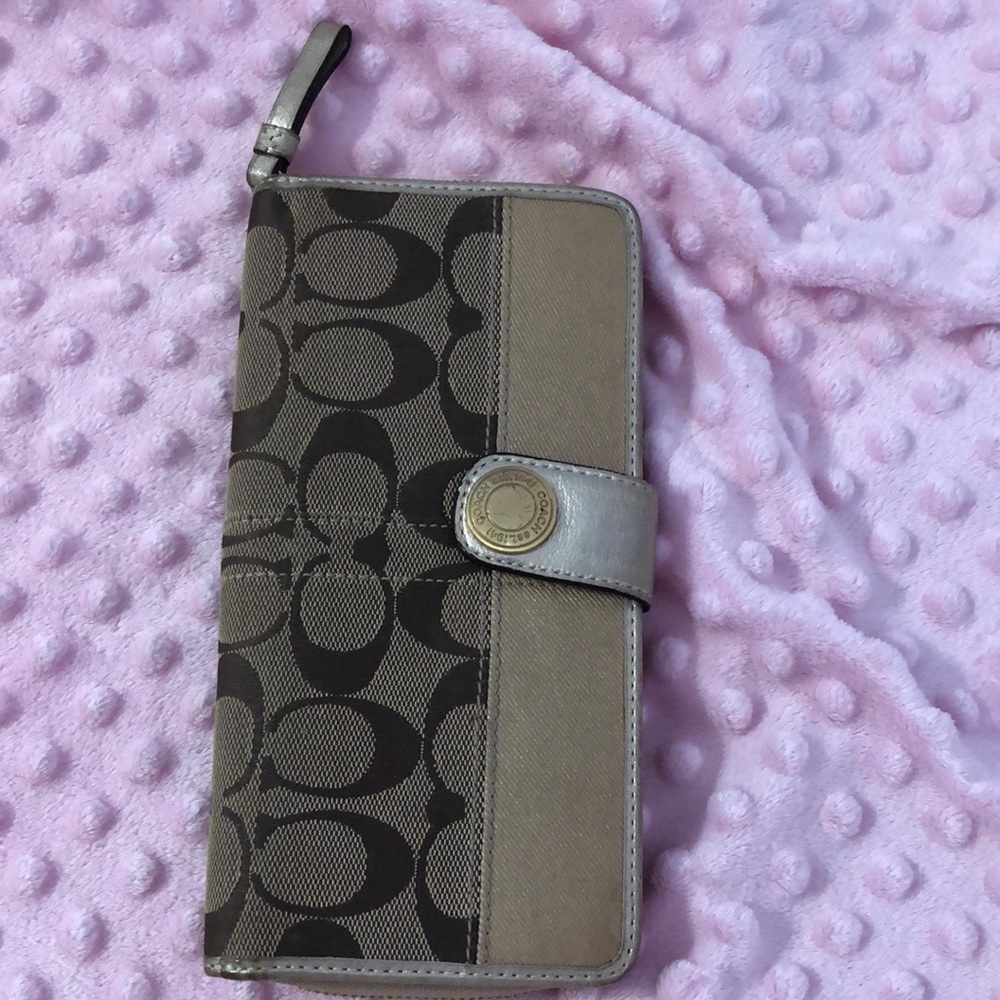 Coach wallet